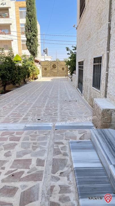 شقة مفروشة طابق تسوية مساحة 150م للطلاب المغتربين داخل بيت ڤيلا للايجار في اربد - حي الراهبات