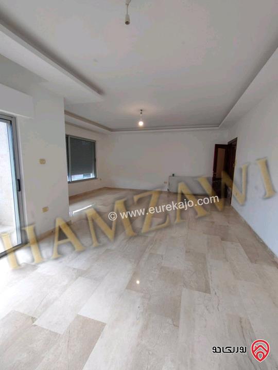 شقة مساحة 240م طابق ثاني للايجار في عمان - ضاحية النخيل طريق المطار 