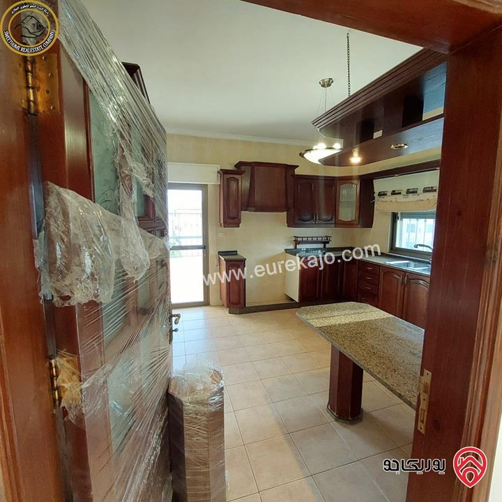 شقة فاخرة للبيع في خلدا - قرب مدارس ساندس طابق ثالث 200م مع روف 140م تشطيب سوبر ديلوكس بسعر مغري