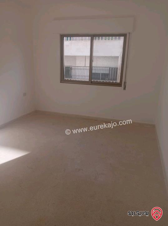 شقة مساحة 150م طابق ثالث للبيع في عمان - طبربور