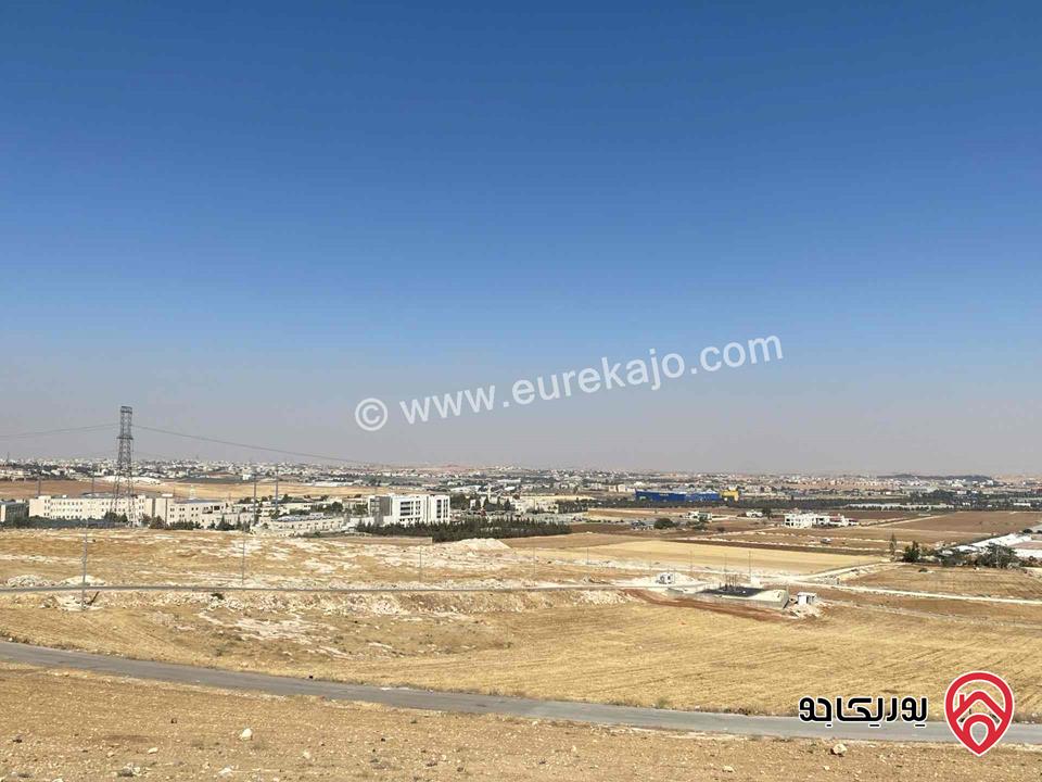 قطع أراضي مميزة ومطلة مساحات 700م - 750م للبيع في عمان - ارقى مناطق شارع المطار و بالقرب من مدارس شويفات - حوض القلايد