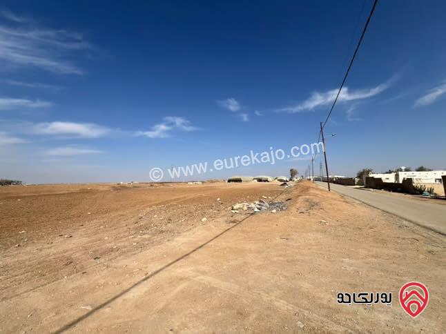 قطعة أرض مفروزة مساحة 3 دونم و 800م للبيع في مادبا - حواره