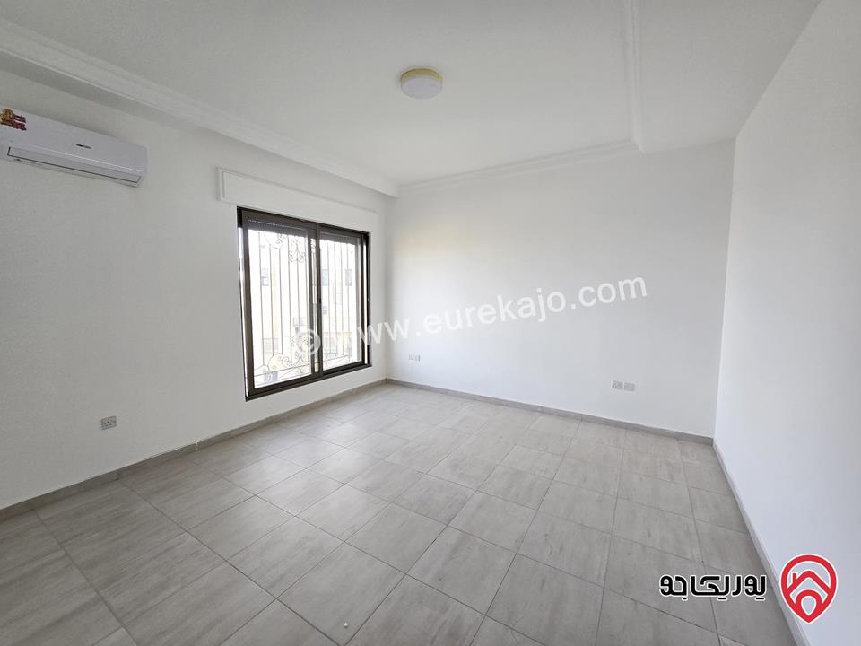 شقة ارضية طابقية مساحة 220 متر مع تراس 60م ومدخل خاص للايجار في عمان - عبدون