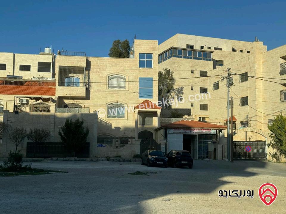 بيت دوبلكس مساحة 380م على أرض 500م للبيع في عمان - طبربور