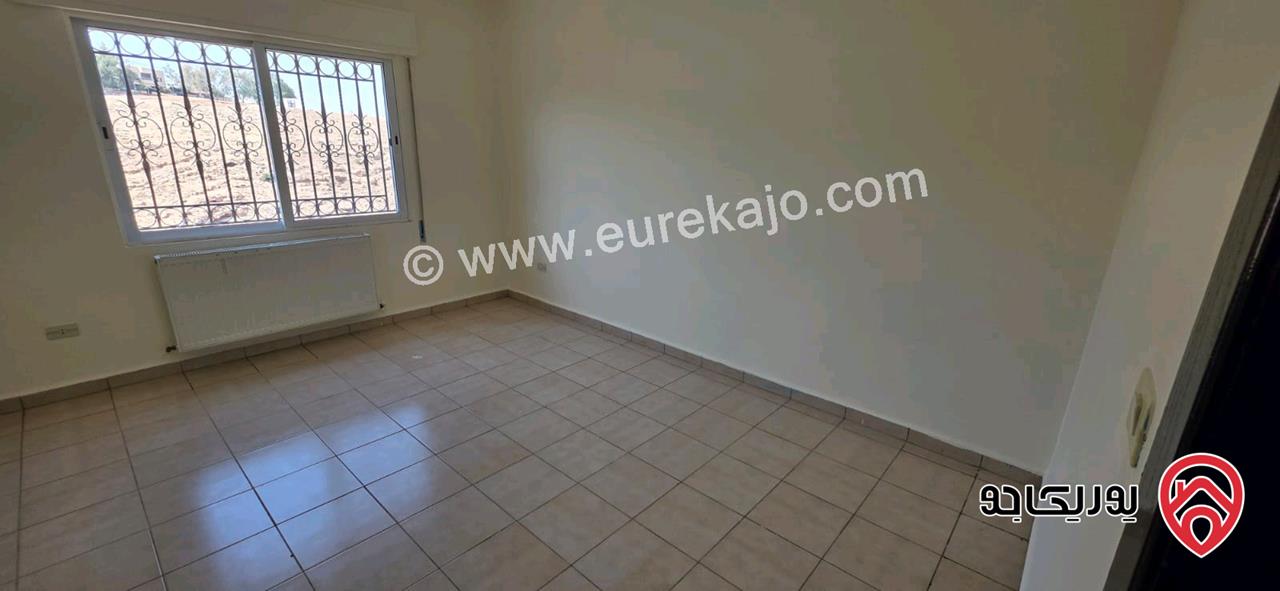 شقة فاخرة شبه أرضية مساحة 224م للبيع في عمان - طبربور 