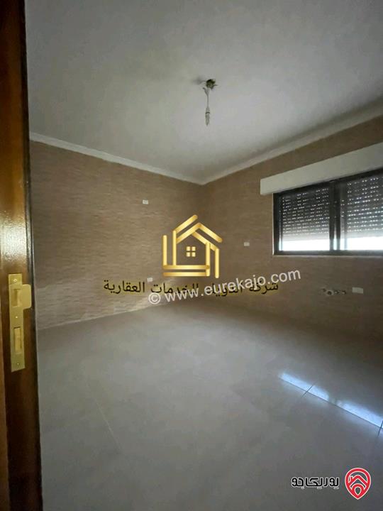 شقة مساحة 186م طابق ثالث للايجار في عمان - ام السماق 