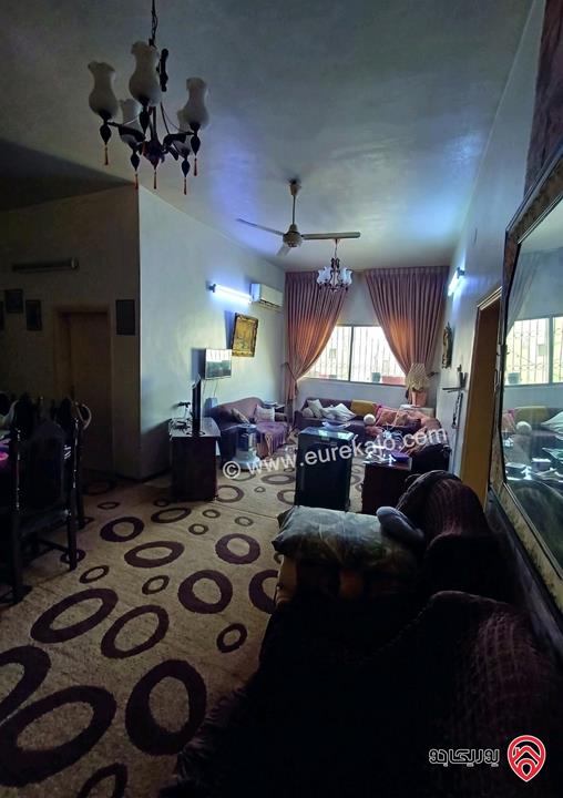 عمارة تجارية على أرض 385م للبيع في الزرقاء الجديدة