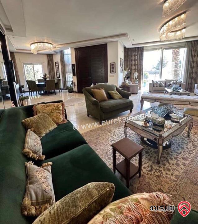 فيلا فخمة مساحة 740م على أرض 750م للبيع في عمان - دابوق 