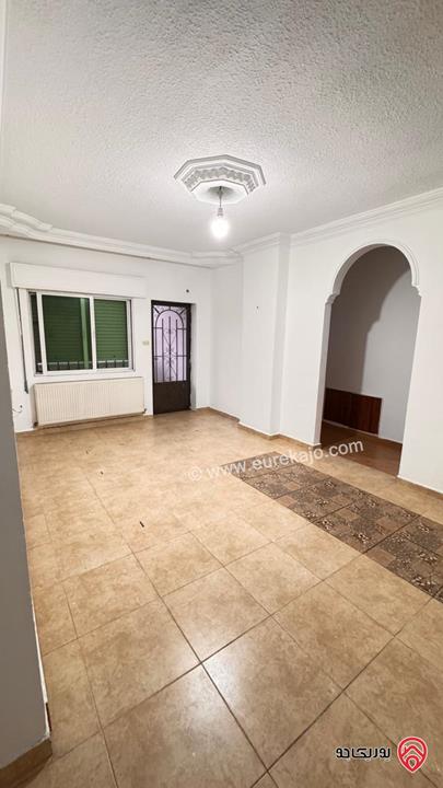 شقه أرضية مساحة 160م داخلي و 35م خارجي للبيع في عمان - ضاحية الرشيد