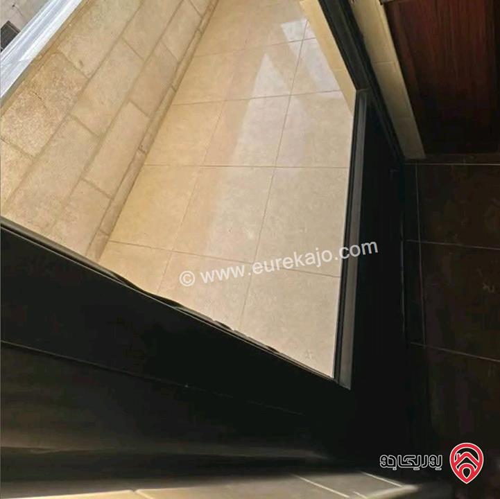 شقة فارغة مساحة 200م طابق اول للايجار في عمان - خلدا