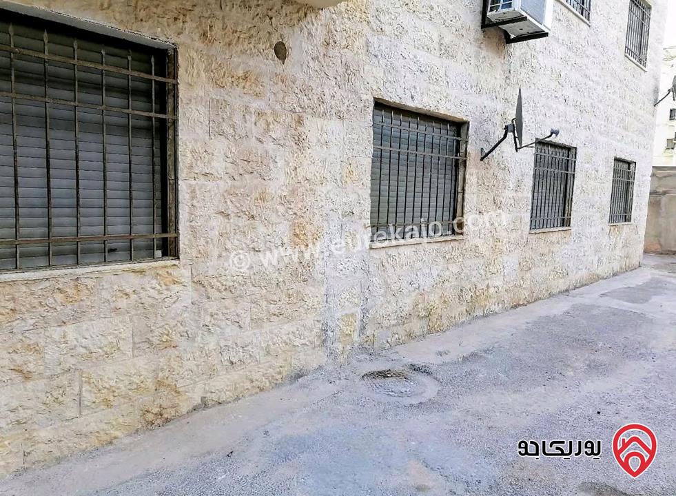 شقة شبه أرضية مساحة 150م للبيع في اربد - الحي الشرقي 