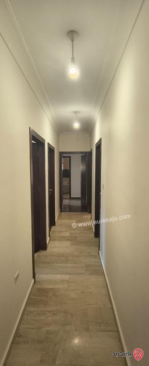 شقة مساحة 218م طابق ثاني للبيع في عمان - خلدا 