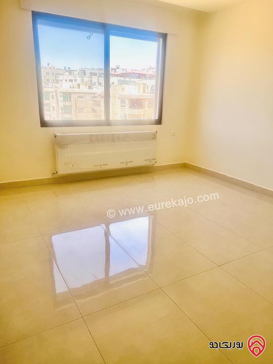 شقة للبيع في عمان مساحه 240 متر طابق اول - ام السماق خلف ستي مول ومكة مول   