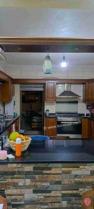 شقة طابق ثاني مساحة 187م للبيع في عمان - عرجان