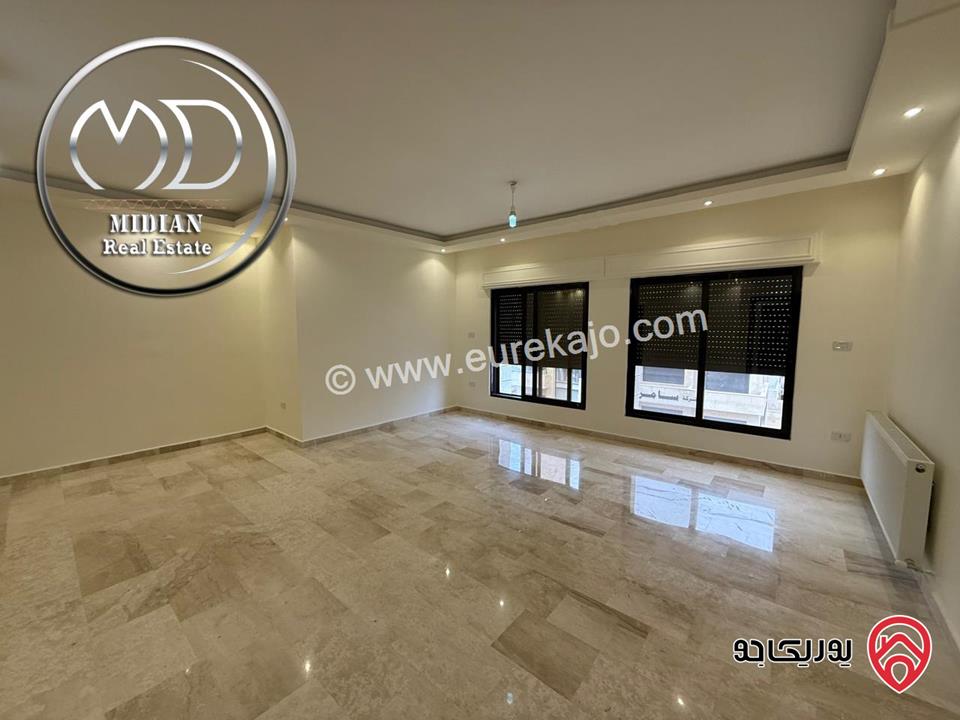 شقق فارغة للايجار في عمان - الكرسي مساحة 210م تشطيبات و ديكورات سوبر ديلوكس اطلالة جميلة بسعر مميز