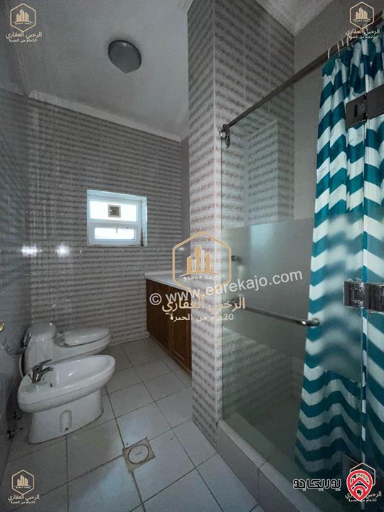 شقة أرضية مساحة 450م داخلي و 300م خارجي للايجار في عمان - الجاردنز