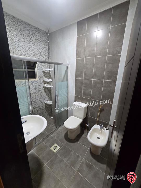 شقة فارغة طابق ثاني مساحة 160م للايجار في عمان - ضاحية الرشيد