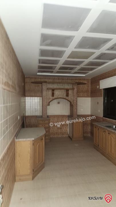 شقة طابق أرضي معلق مساحة 185م للبيع في عمان - الجاردنز