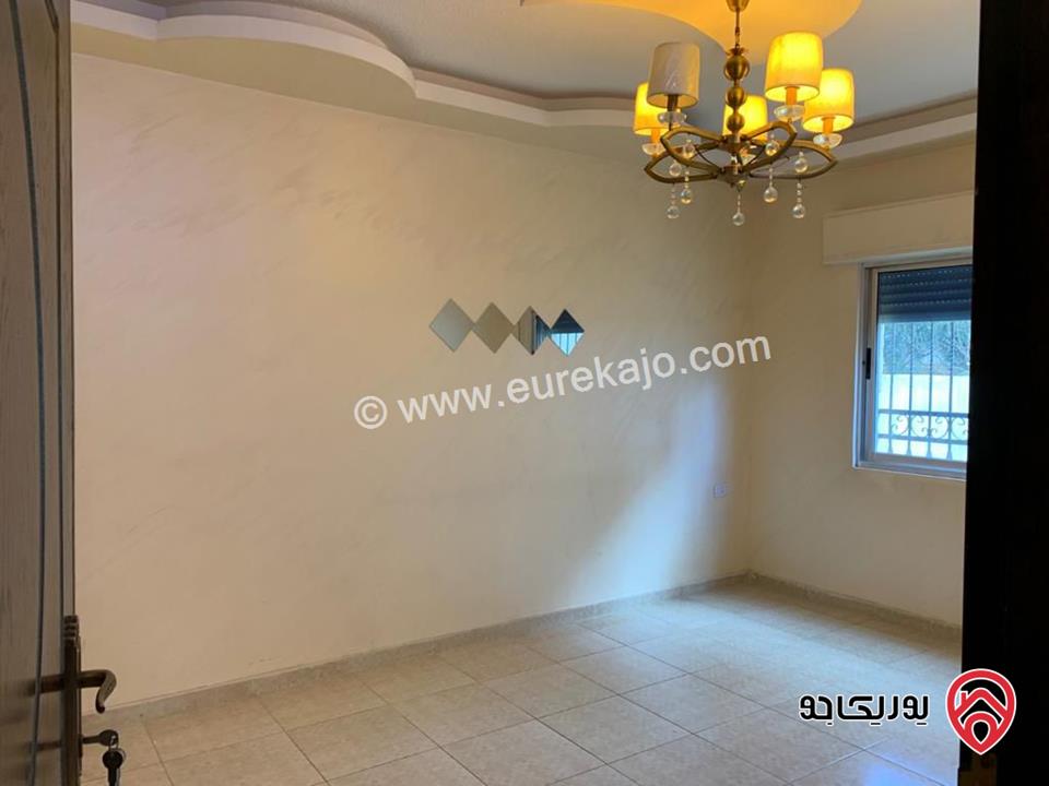 شقة طابق ثالث مساحة 100م للبيع في عمان - طبربور