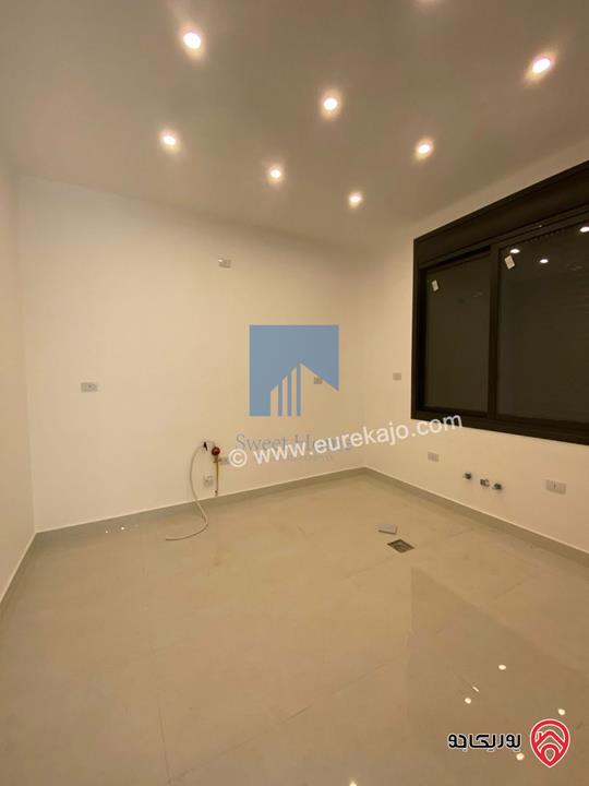 شقة فاخرة للبيع في عمان - الجندويل قرب المتصرفية 170م مع حديقة وترسات 80م تشطيب سوبر ديلوكس بسعر مغري