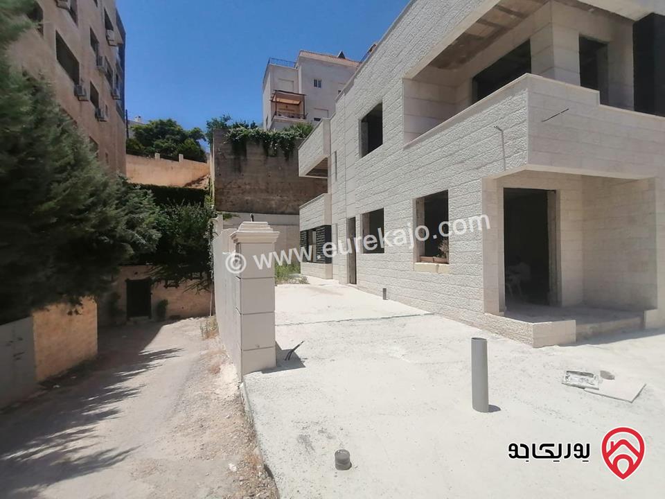 فيلا مساحة 1 دونم على أرض 940م للبيع في عمان - دابوق