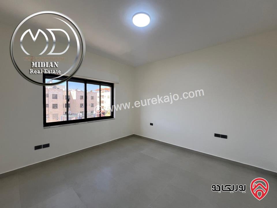 شقة طابقية فارغة للايجار في عمان - الصويفية مساحة 280م 4 نوم طابق ثاني تشطيبات ديكورات عصرية فاخرة اطلالة جميلة