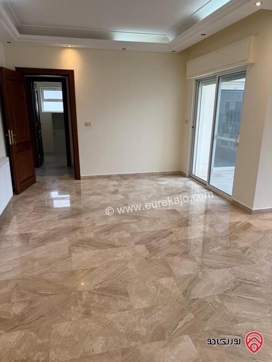 شقة طابق ثالث مساحة 190م للايجار في عمان - الكرسي