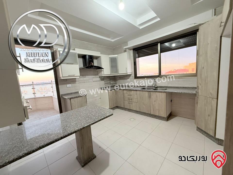 شقة فارغة مساحة 180م طابق ثالث للايجار في عمان - خلدا تشطيبات ديكورات سوبر ديلوكس اطلالة رائعة