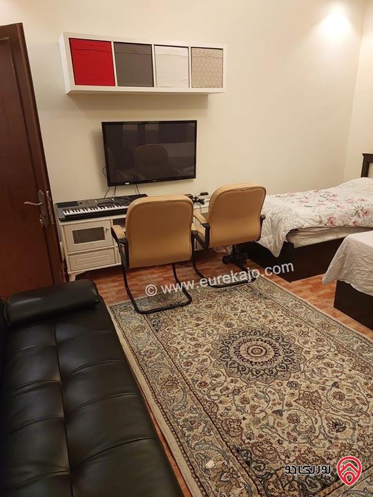 فيلا مساحة 500م على أرض 3 دونم و 750م للبيع في جرش 