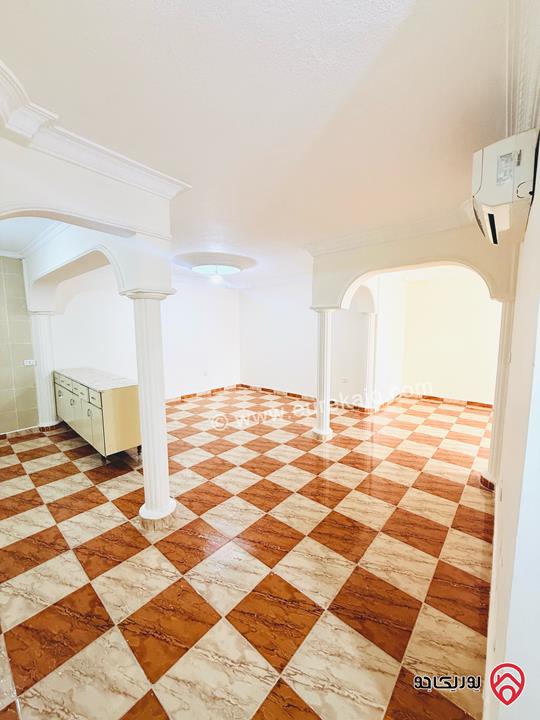 شقة شبه ارضية مساحة 120م داخلي و 100م خارجي للبيع في عمان - طبربور 