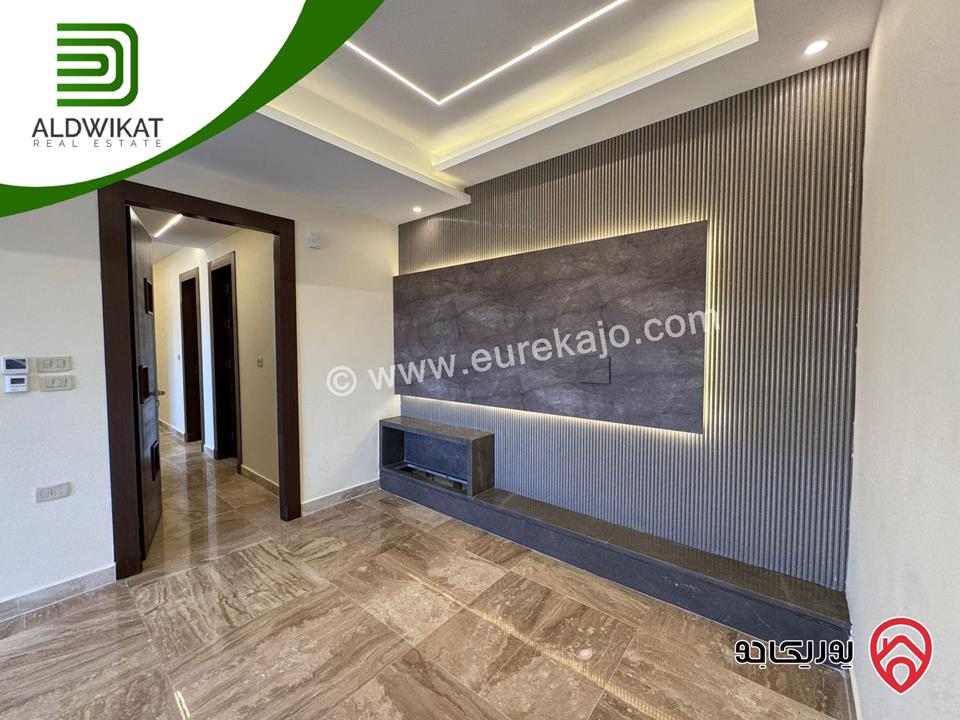 شقة ارضية معلقة للبيع في عمان - خلدا العوجانية المساحة 220م ترس 15م موقع مميز