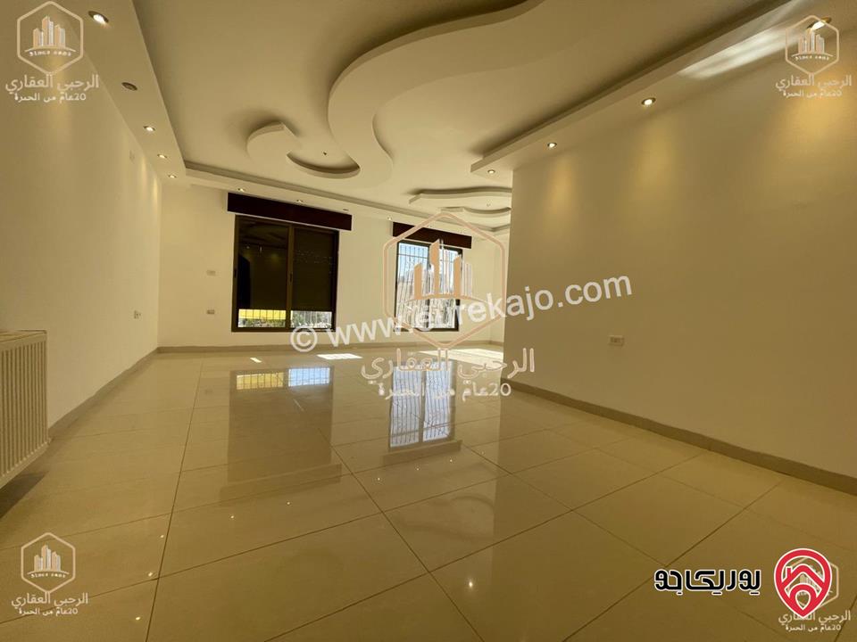 شقة ديلوكس فارغة طابق ثالث مساحة 190م للايجار في عمان - السابع