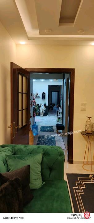 شقة أرضية مساحة 179م داخلي و 80م خارجي للبيع في عمان - الجبيهة حي المنصور قرب شارع الاردن