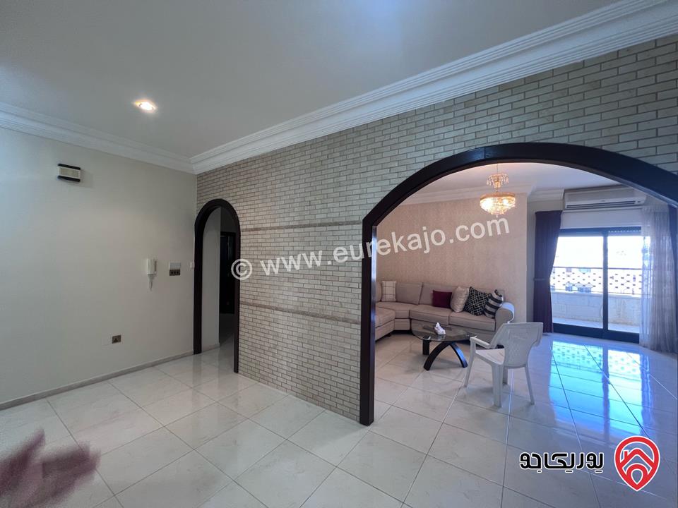 شقة مساحة 305م طابق ثاني للبيع في عمان - الرابية