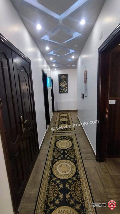 فيلا مساحة 560م على ارض 711م للبيع في الزرقاء - ام رمانة