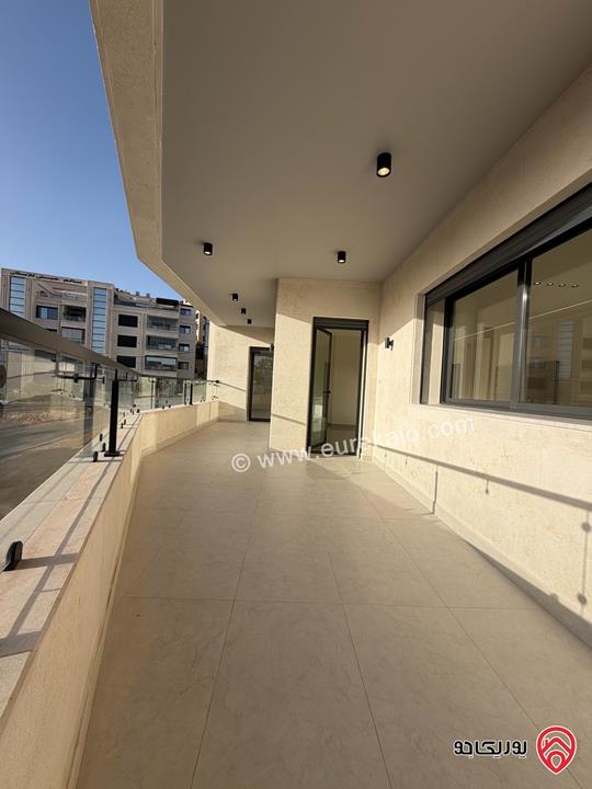 شقق طابقية طابق اول، طابق ثاني، طابق ثالث سوبر ديلوكس مساحة 265م للبيع في عمان - مرج الحمام 