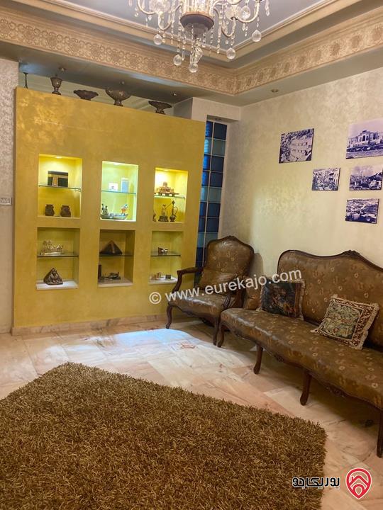 شقة طابق ثالث مساحة 200م للبيع في عمان - طبربور منطقة حي الخزنة