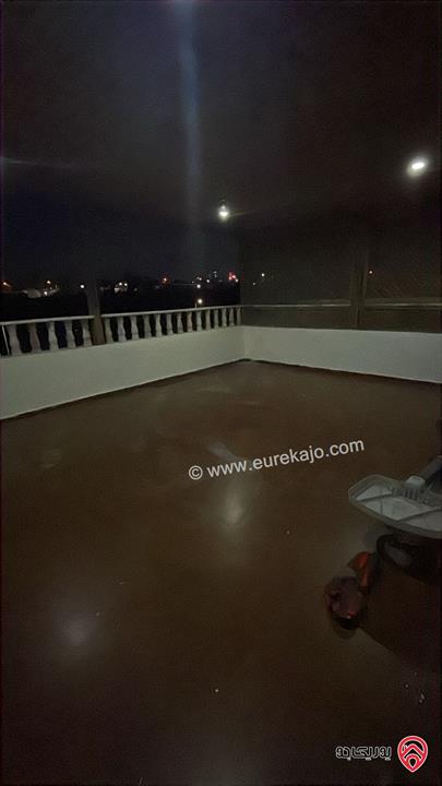 شقة دوبلكس طابق ثالث مساحة 300م للبيع في عمان - ضاحية الاستقلال 