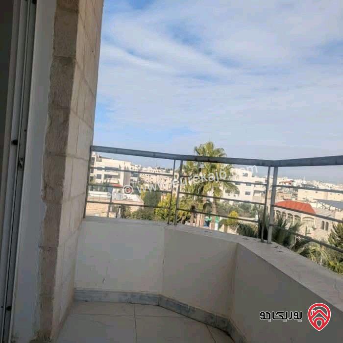 شقة فارغة طابق ثالث مساحة 135م بدون مصعد للايجار في عمان - البنيات شارع الحرية 