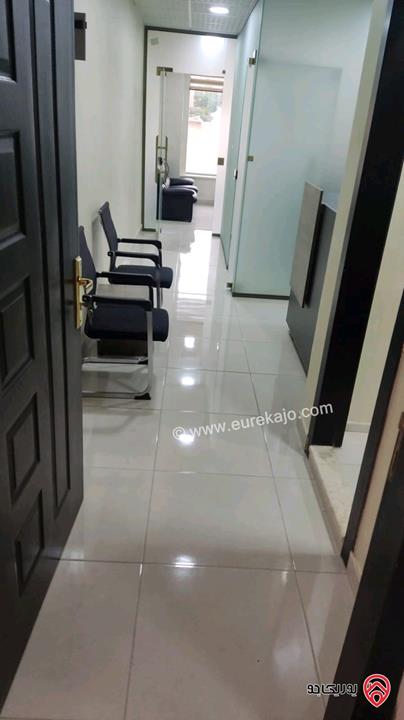 مكتب مفروش مساحة 47م للبيع بالاقساط في عمان - خلدا شارع الجاردنز بالقرب من اشارة العساف وبالقرب من المستشفى السعودي 