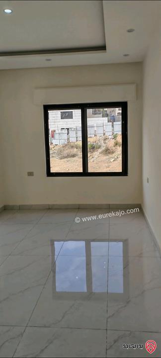 شقة جديدة مساحة 165م دوبلكس للبيع في عمان - الجبيهة شارع الاردن حي الديوان