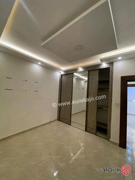 شقة أرضية مساحة 166م داخلي و 250م خارجي للبيع في عمان - الشميساني