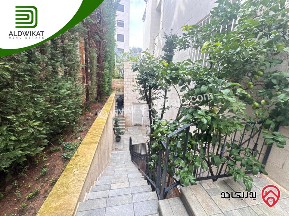 فيلا فاخره مفروشه مستقلة للبيع في عمان - دابوق مساحة البناء 800م ، الارض 770م ، الحديقة 200م والترس 200م