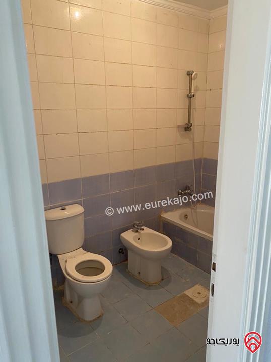 فيلا متلاصقة دوبلكس مساحة البناء 200م على أرض 150م للبيع في عمان - مرج الحمام 