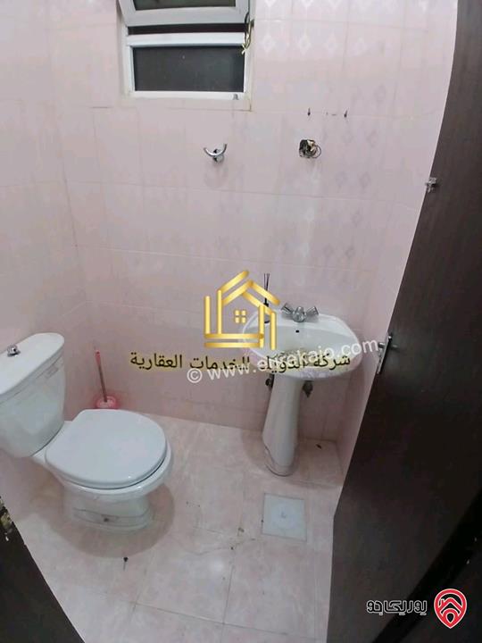 شقة فارغة طابق ارضي مساحة 120 مع ترس 20م للايجار في عمان - ام السماق 