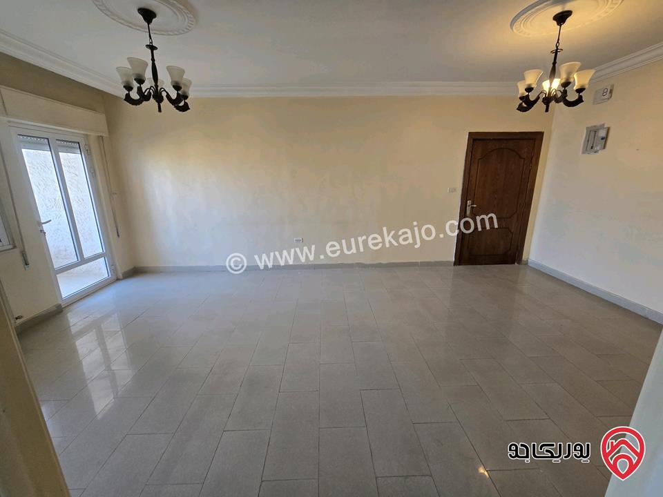 شقة فارغة طابق رابع مساحة 160م للايجار في عمان - ضاحية الرشيد 