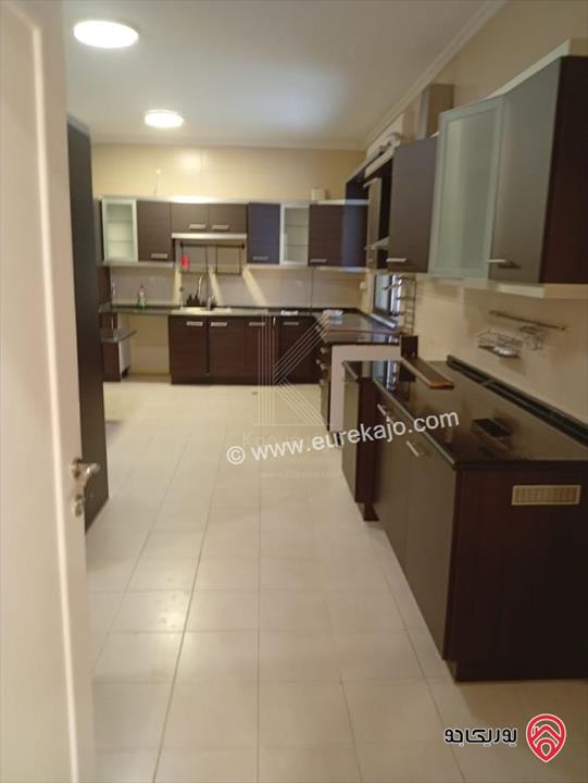 شقة مميزة مساحة 235م للبيع أو للايجار في عمان - الكرسي