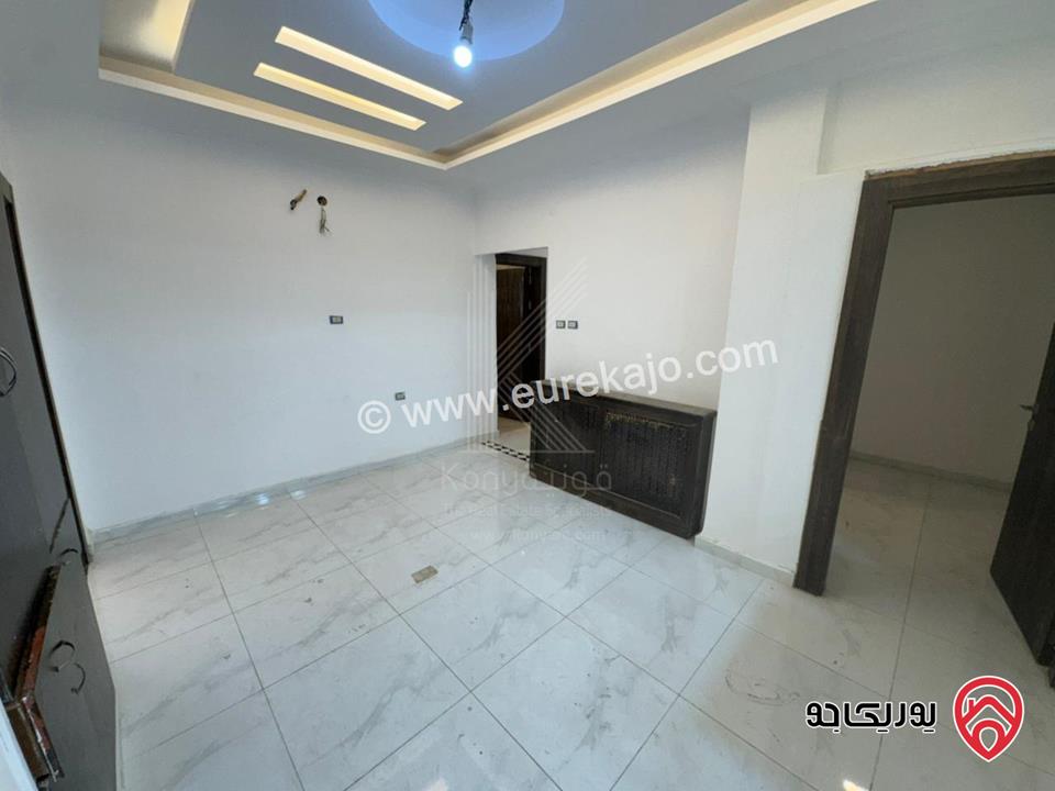 شقة فاخرة طابق ثالث مساحة 401م للبيع في عمان - الشميساني