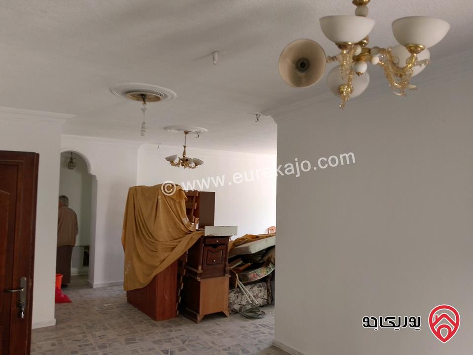 شقة طابق اول مساحة 160م للبيع في عمان - جبل الحسين 