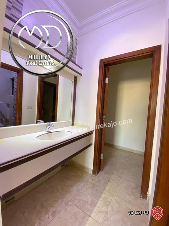 شقة فارغة للايجار في عمان - الرابية مساحة 200م طابق ثاني تشطيبات و ديكورات سوبر ديلوكس اطلالة جميلة